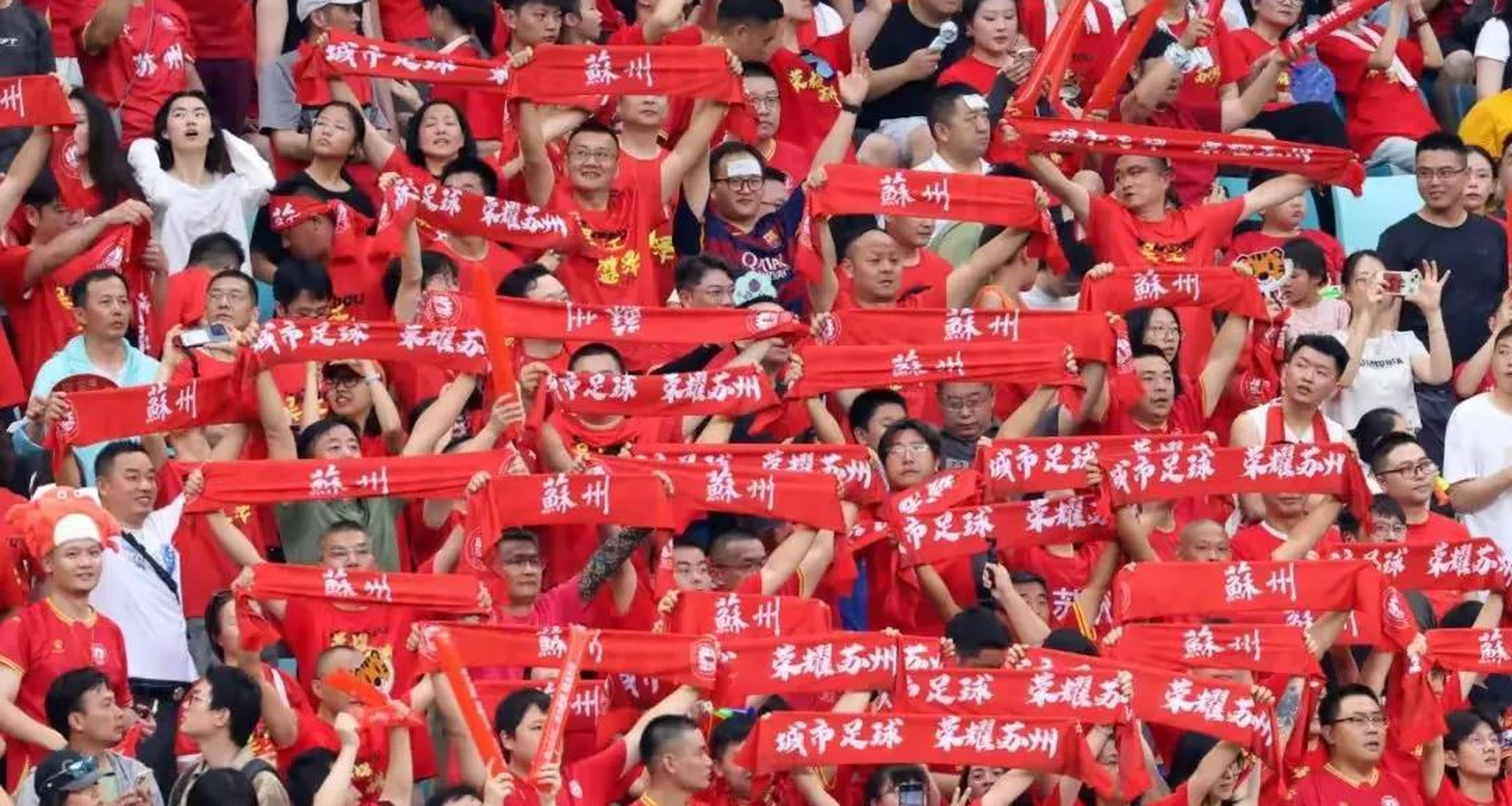 董路直言苏超水平不及职业联赛，国足若参与轻松获胜，但却砸钱诸多争议的简单介绍
