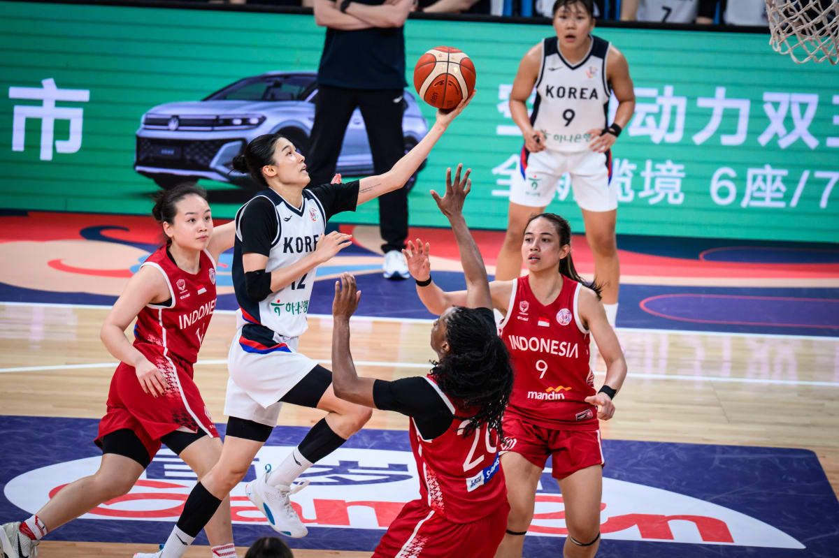 亚洲杯-女篮34分狂胜新西兰三连胜晋级4强的简单介绍