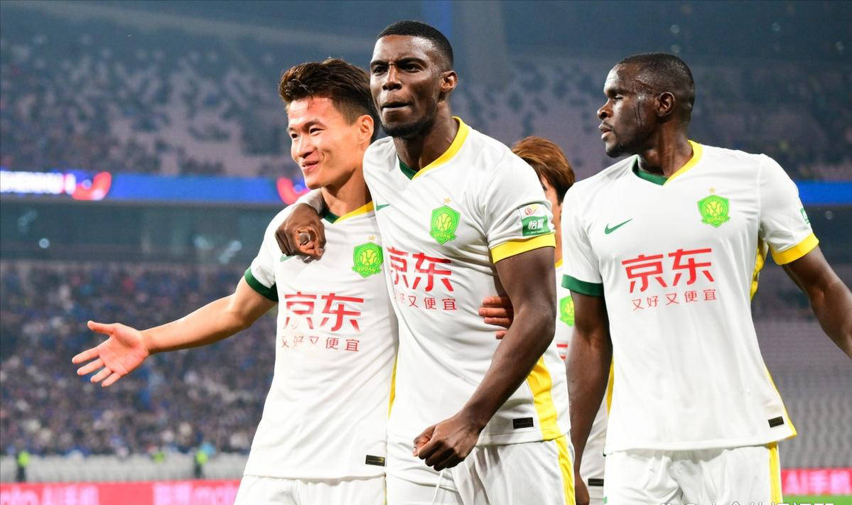 中超-林良铭伤退恩加德乌造乌龙国安1-0西海岸14场不败登顶